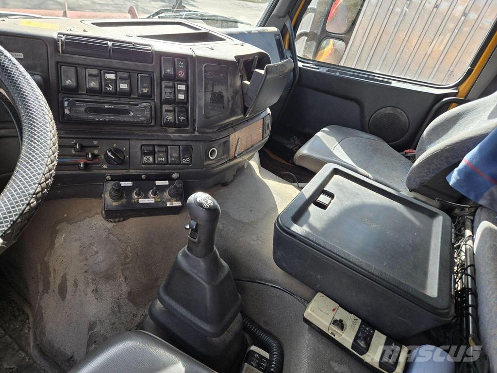 Volvo FM12 380 6X2 كاسحات جليد