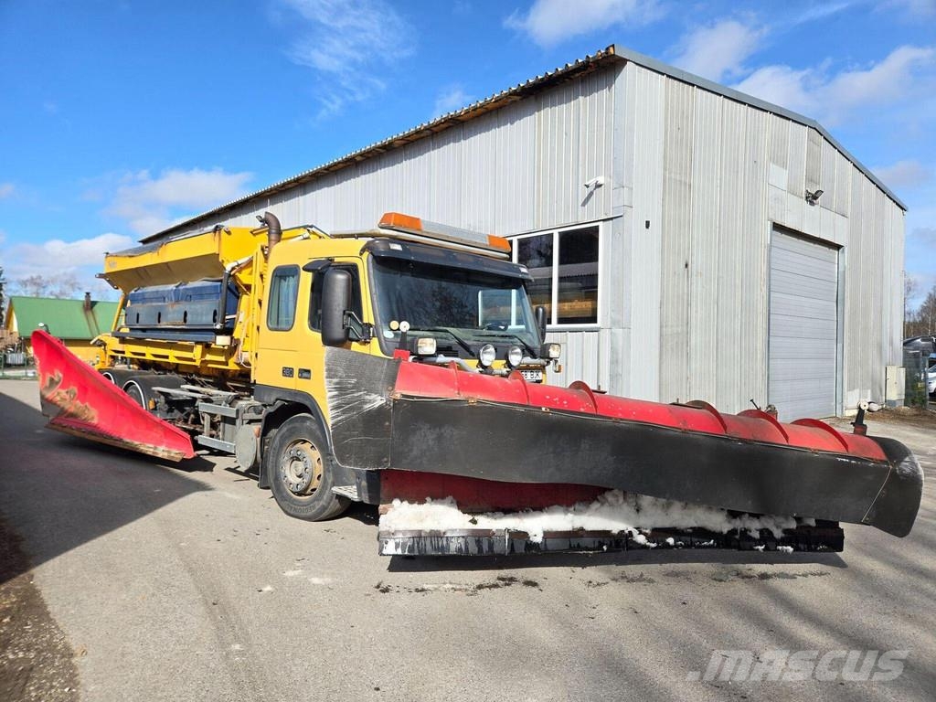 Volvo FM12 380 6X2 كاسحات جليد