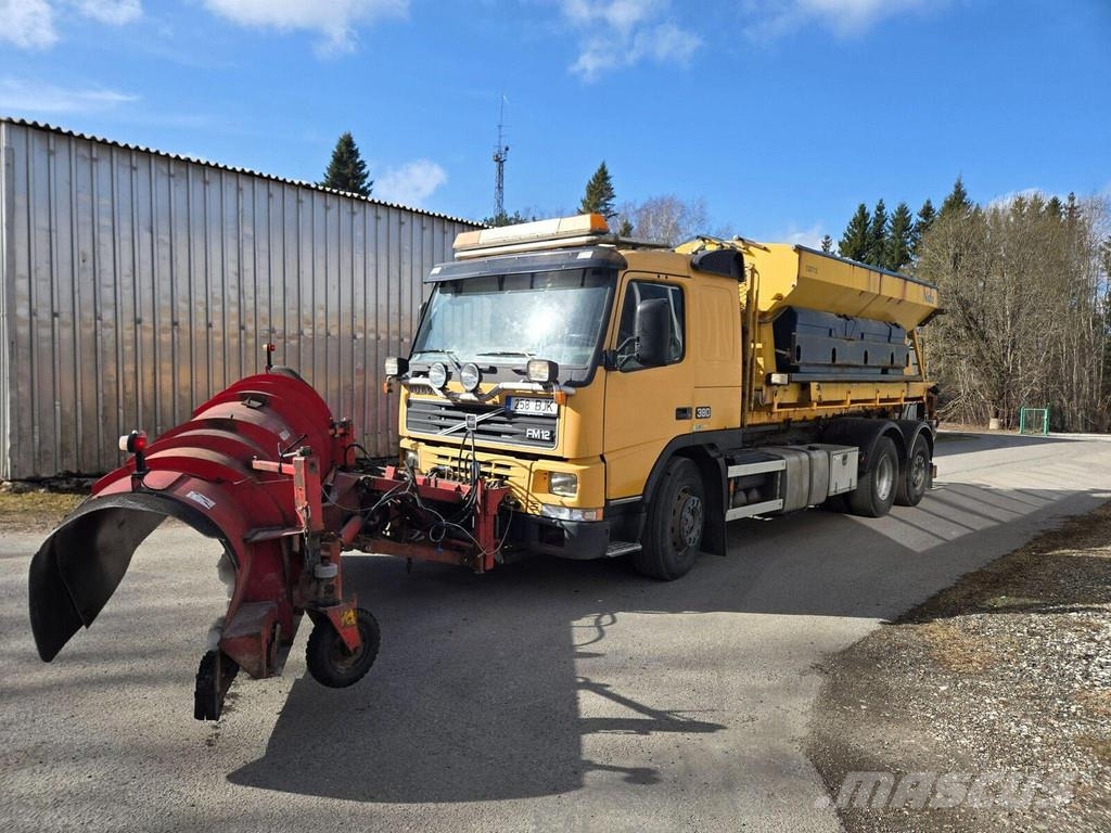 Volvo FM12 380 6X2 كاسحات جليد