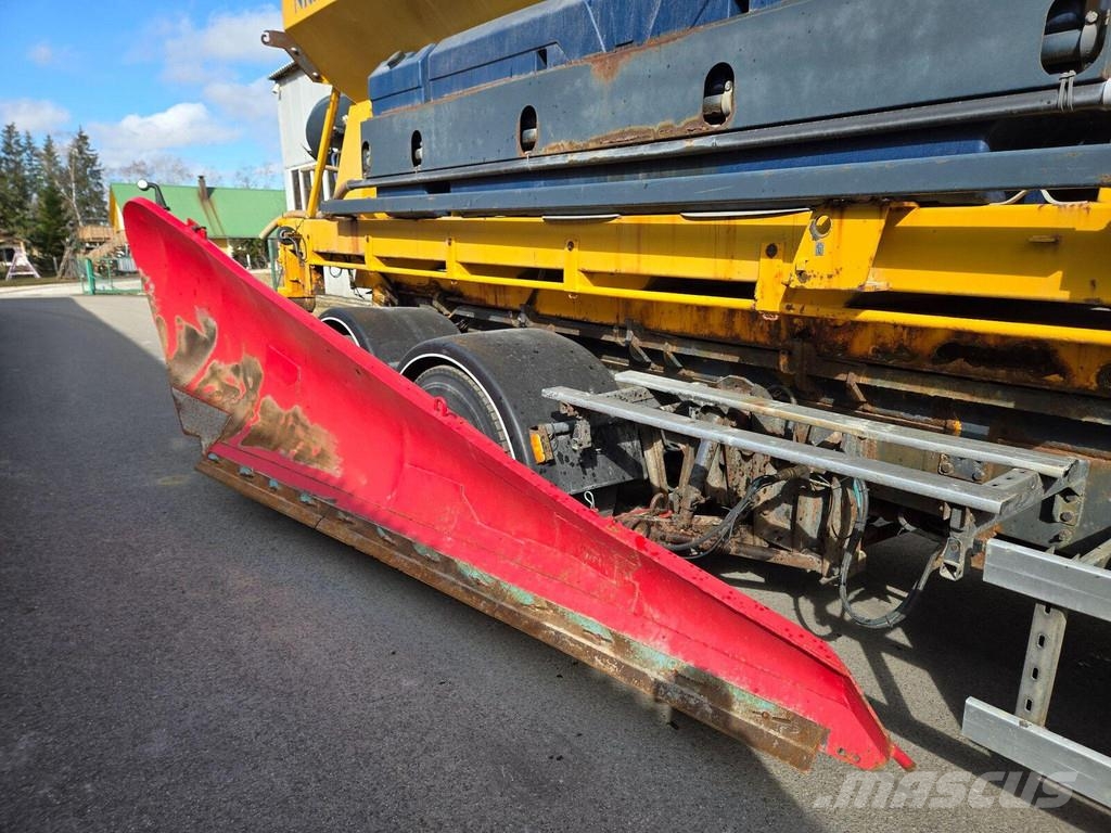 Volvo FM12 380 6X2 كاسحات جليد