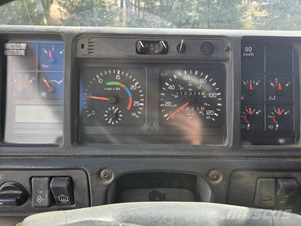 Volvo FM12 380 6X2 كاسحات جليد
