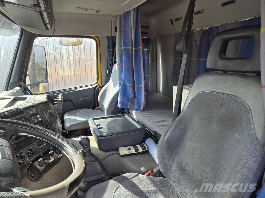 Volvo FM12 380 6X2 كاسحات جليد