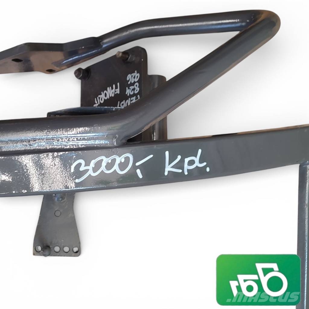 Fendt 824 Favorit Frame Handle Fender Mount Podvozky a zavěšení kol