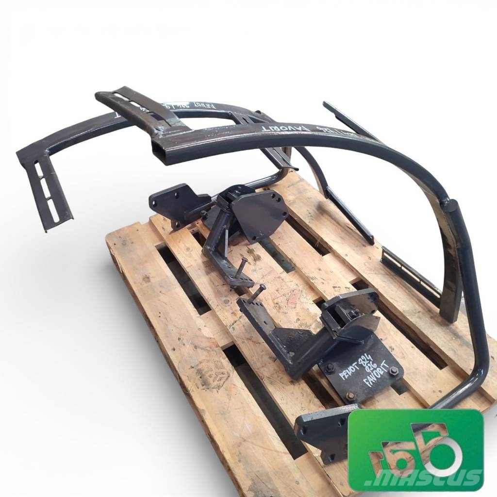 Fendt 824 Favorit Frame Handle Fender Mount Podvozky a zavěšení kol