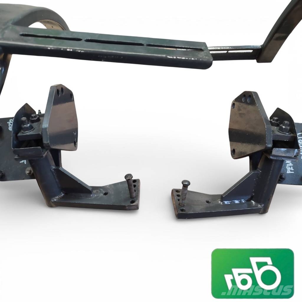 Fendt 824 Favorit Frame Handle Fender Mount Podvozky a zavěšení kol