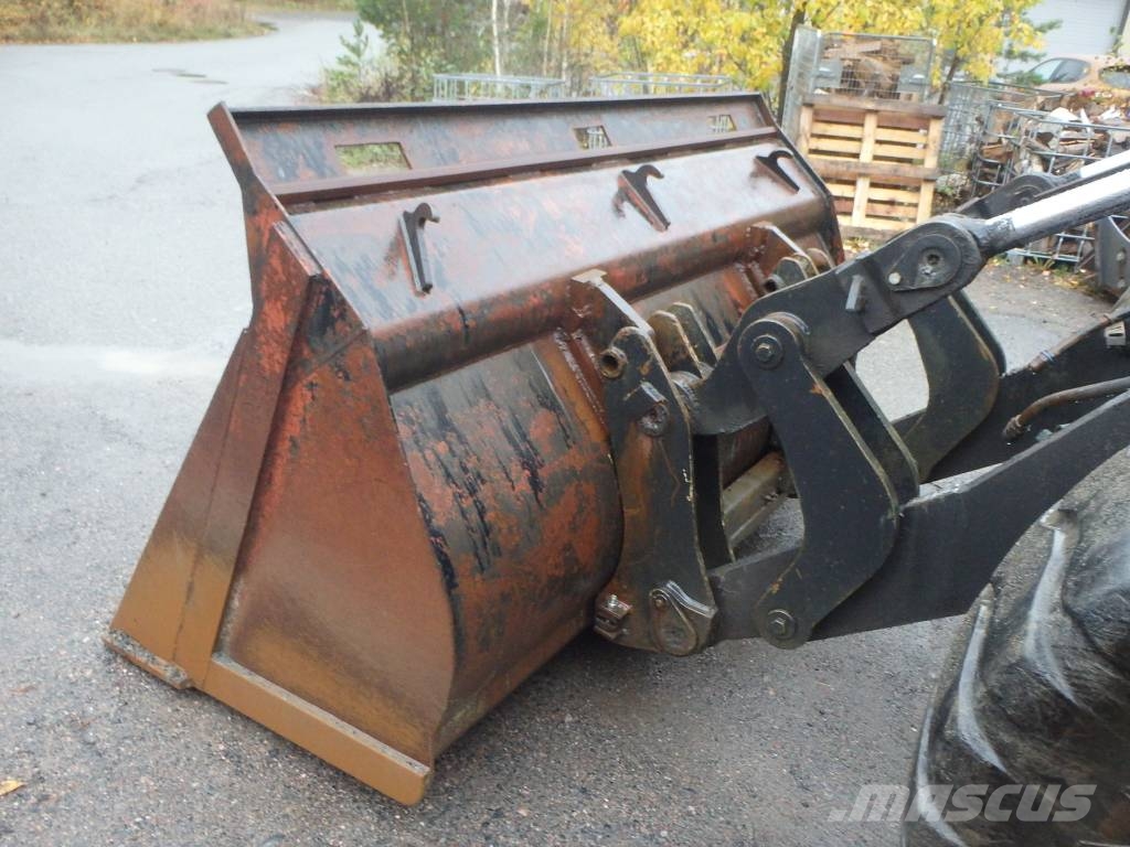 Volvo BM L 90 Tekerlekli yükleyiciler