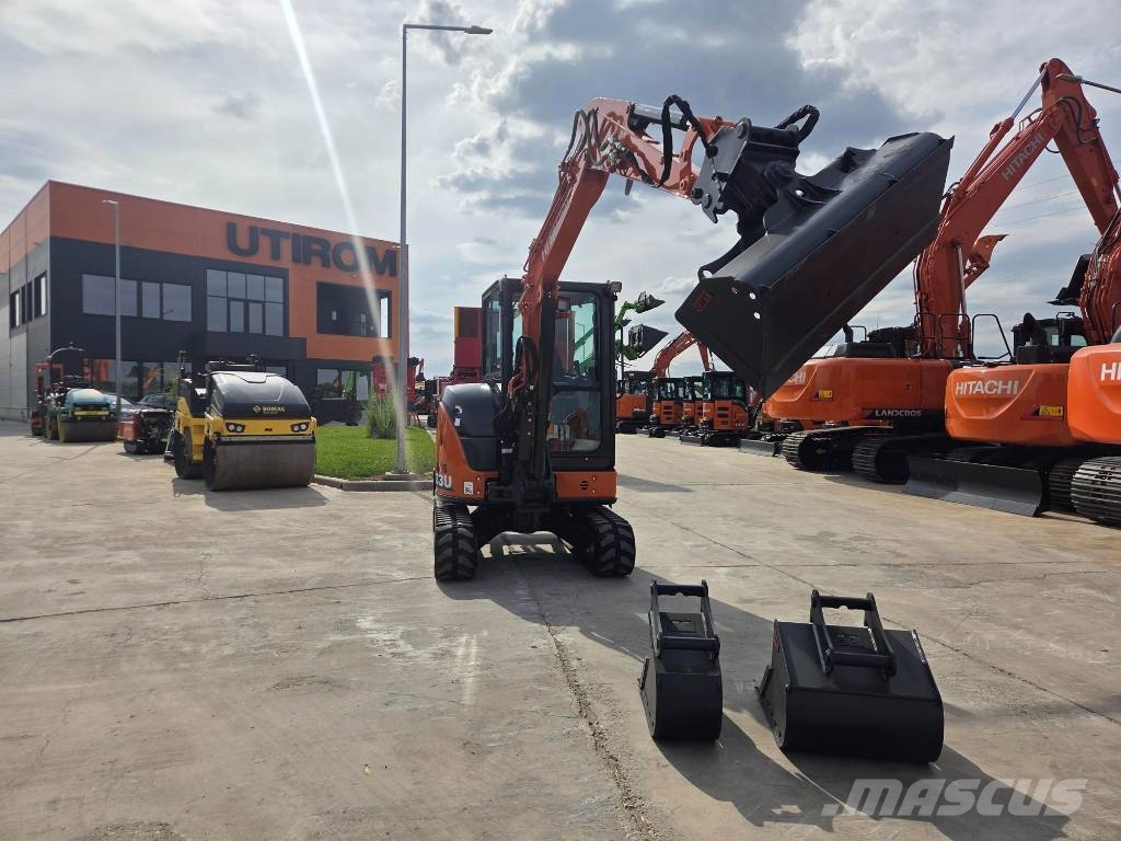 Hitachi ZX 33 U-6, 2023, 1.336h, Quick coupler+3 buckets Minibagger < 7t