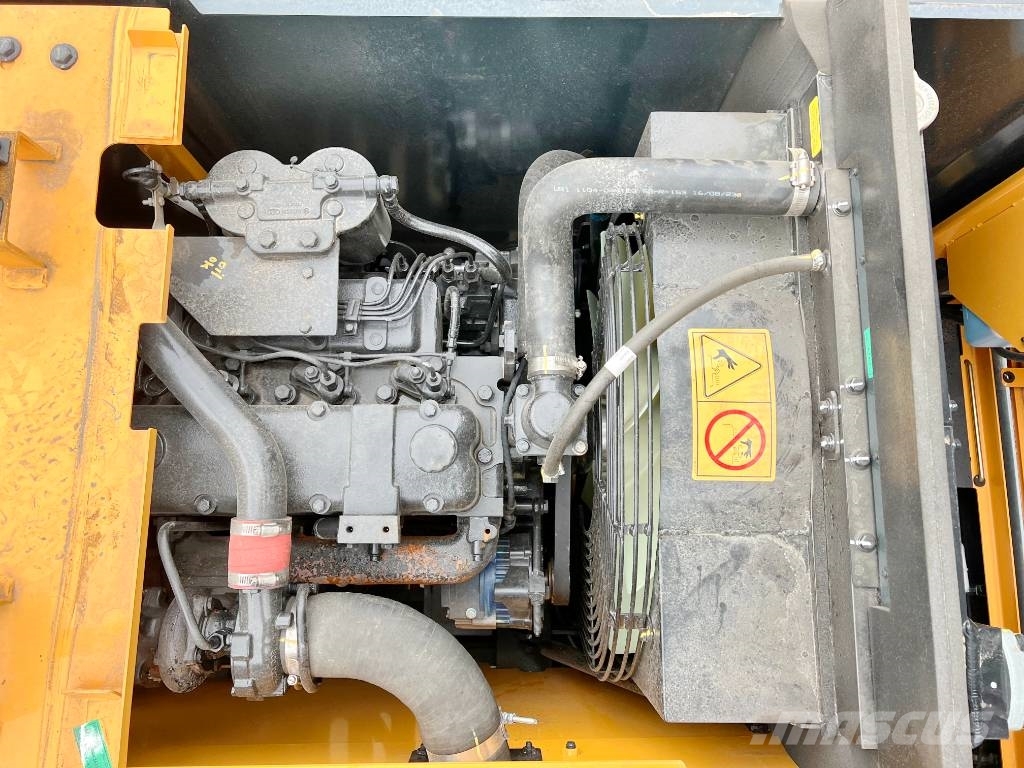 Hyundai R140L - New / Unused Excavadoras sobre orugas