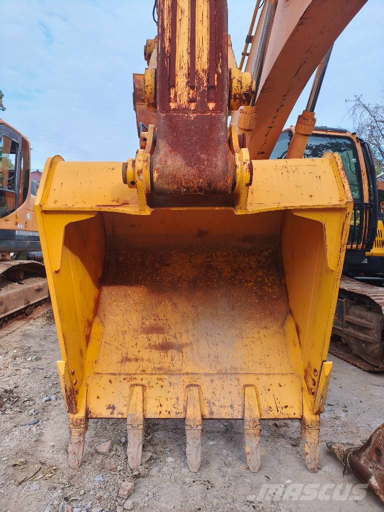 Komatsu PC 450-8 대형 굴삭기 29톤 이상