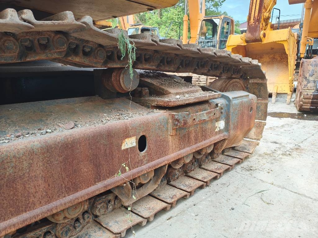 Komatsu PC 450-8 대형 굴삭기 29톤 이상
