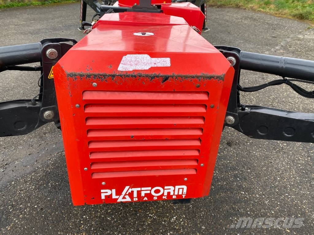 Platform Basket SPIDER 30T /1er Main-Origine Française endommagée Zelfrijdende knikarm hoogwerker