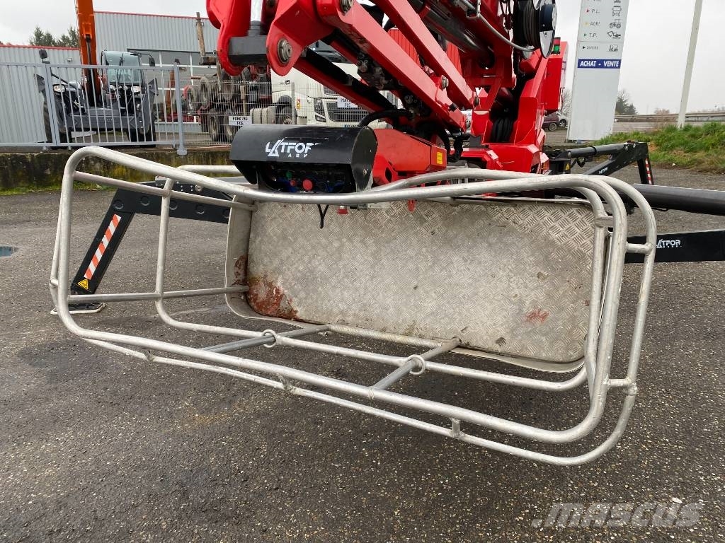 Platform Basket SPIDER 30T /1er Main-Origine Française endommagée Zelfrijdende knikarm hoogwerker