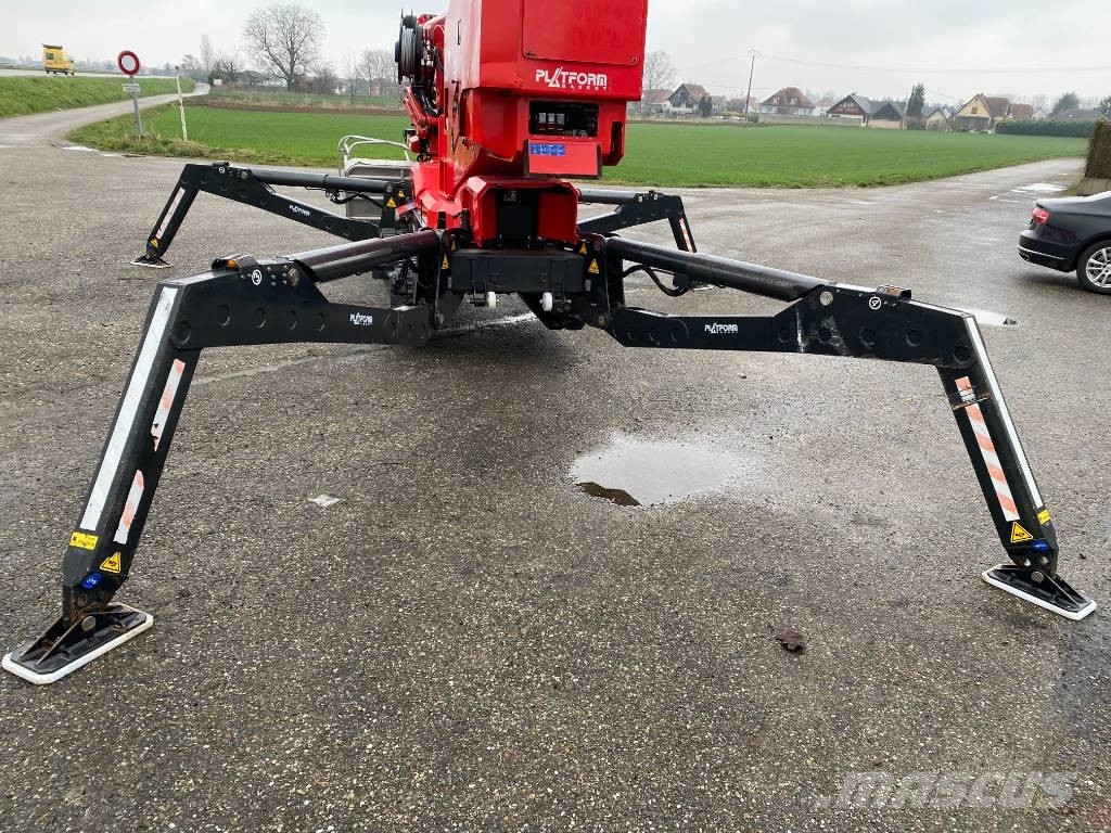 Platform Basket SPIDER 30T /1er Main-Origine Française endommagée Zelfrijdende knikarm hoogwerker