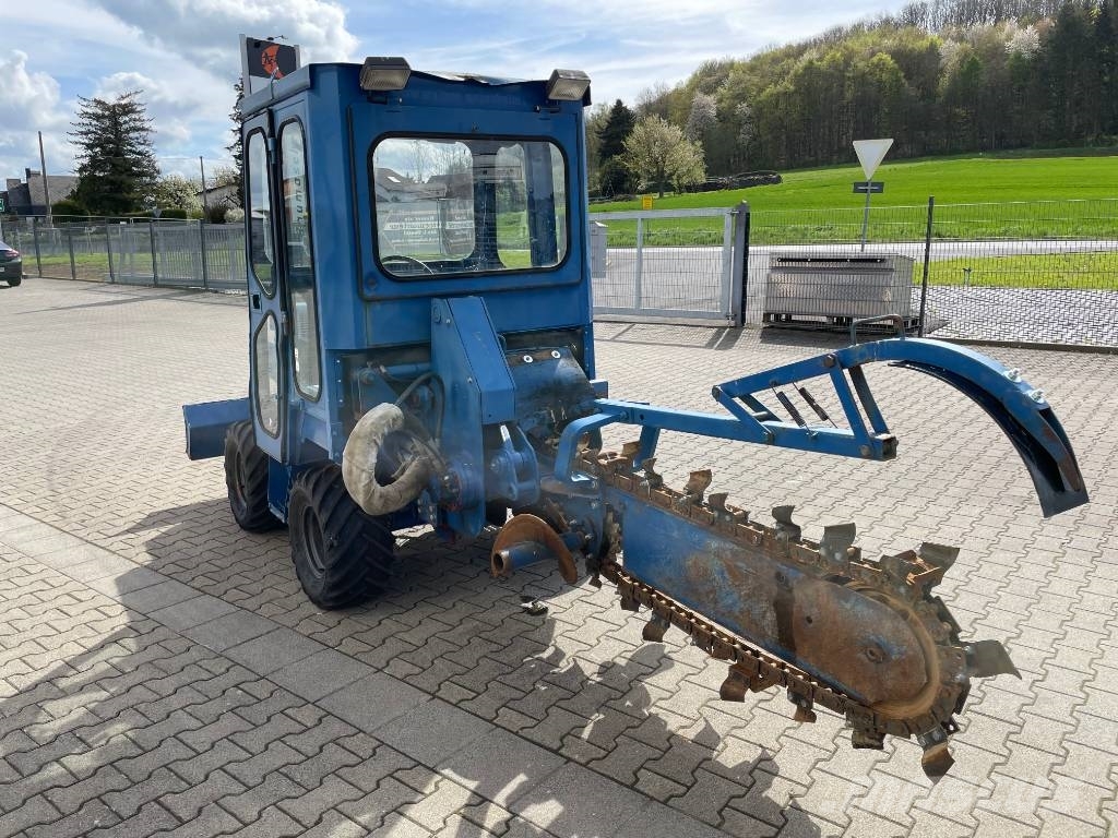Ditch Witch 3700 DD 掘溝機
