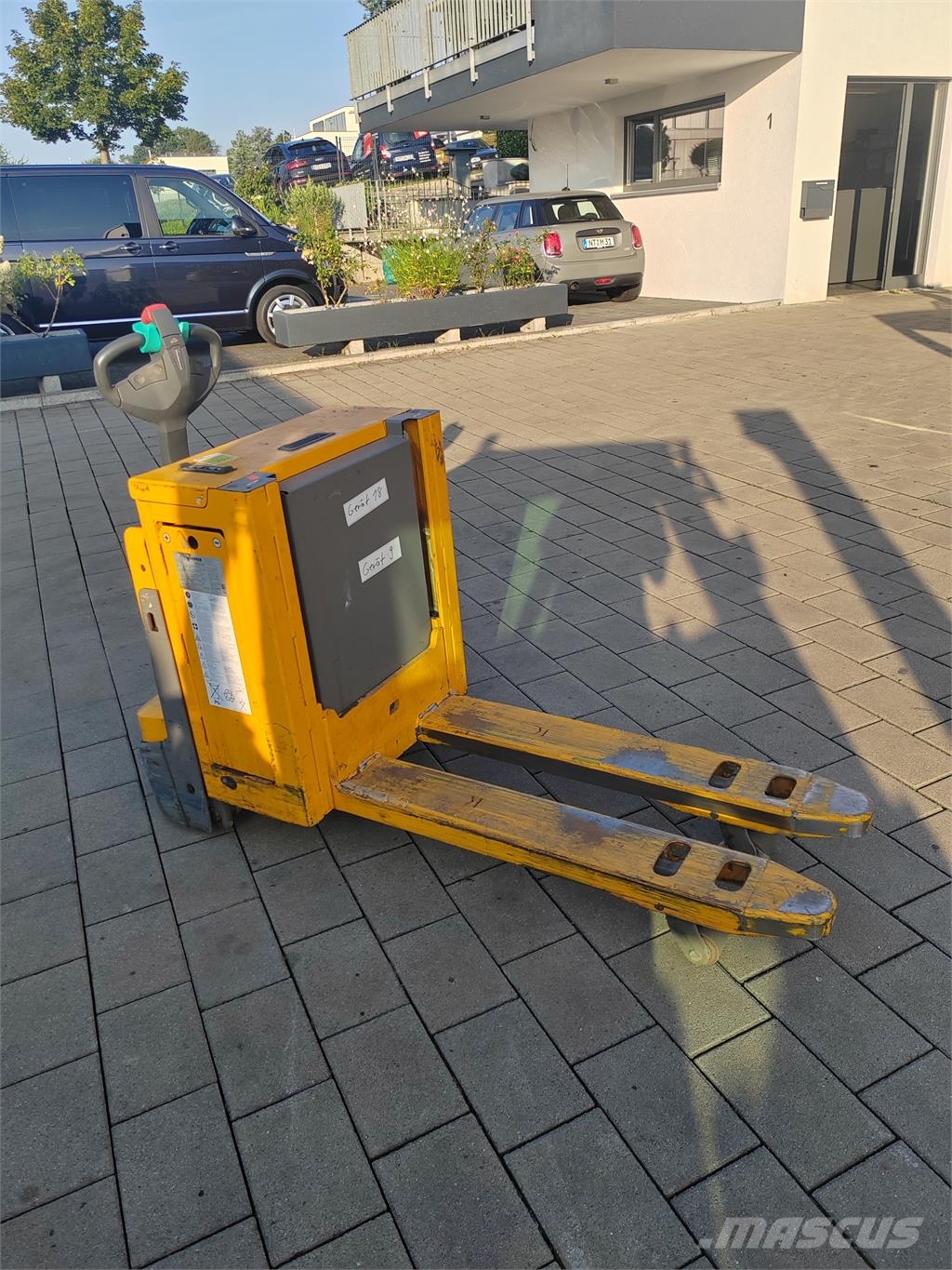 Jungheinrich EJE C20 Pedestrian stackers