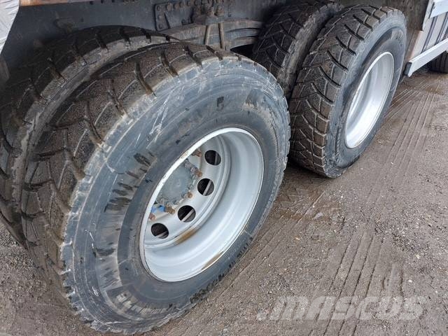Volvo FMX 420 Tipper trucks