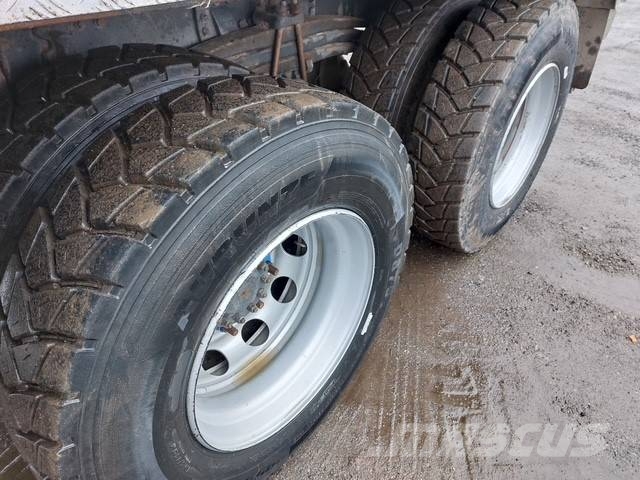 Volvo FMX 420 Tipper trucks