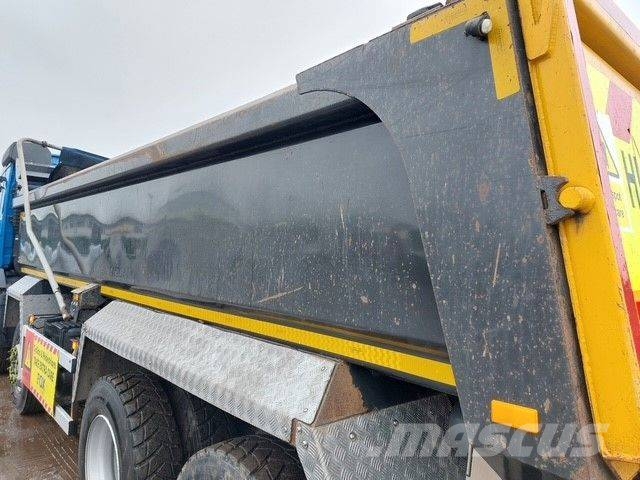 Volvo FMX 420 Tipper trucks