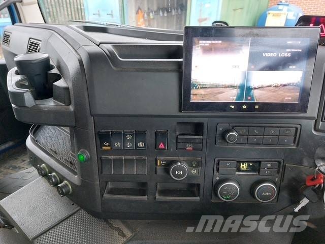 Volvo FMX 420 Tipper trucks