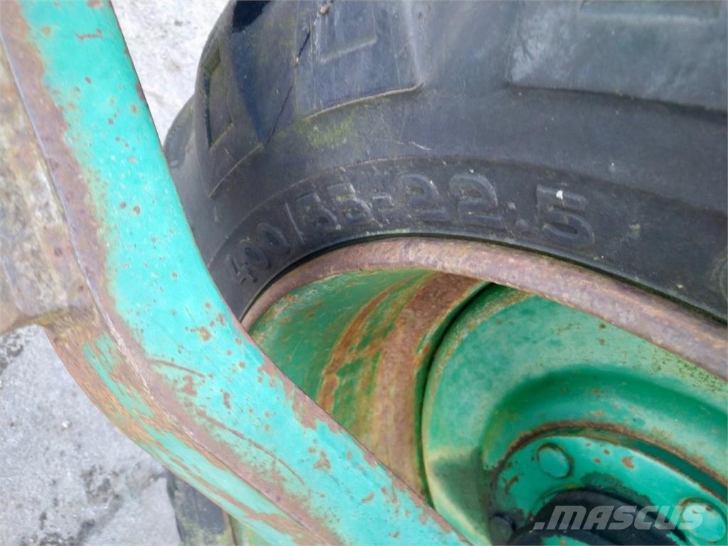 Kverneland PB 100 Plows