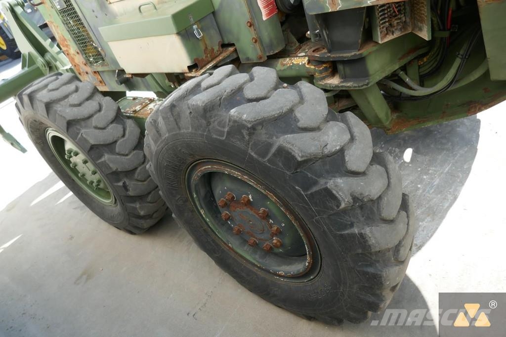 CAT 130G Ex-army Greiderid