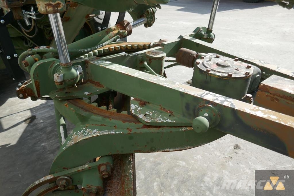 CAT 130G Ex-army Greiderid