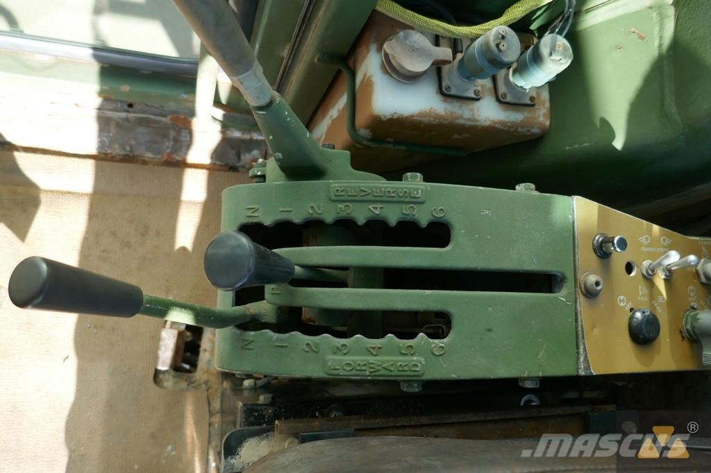 CAT 130G Ex-army Greiderid