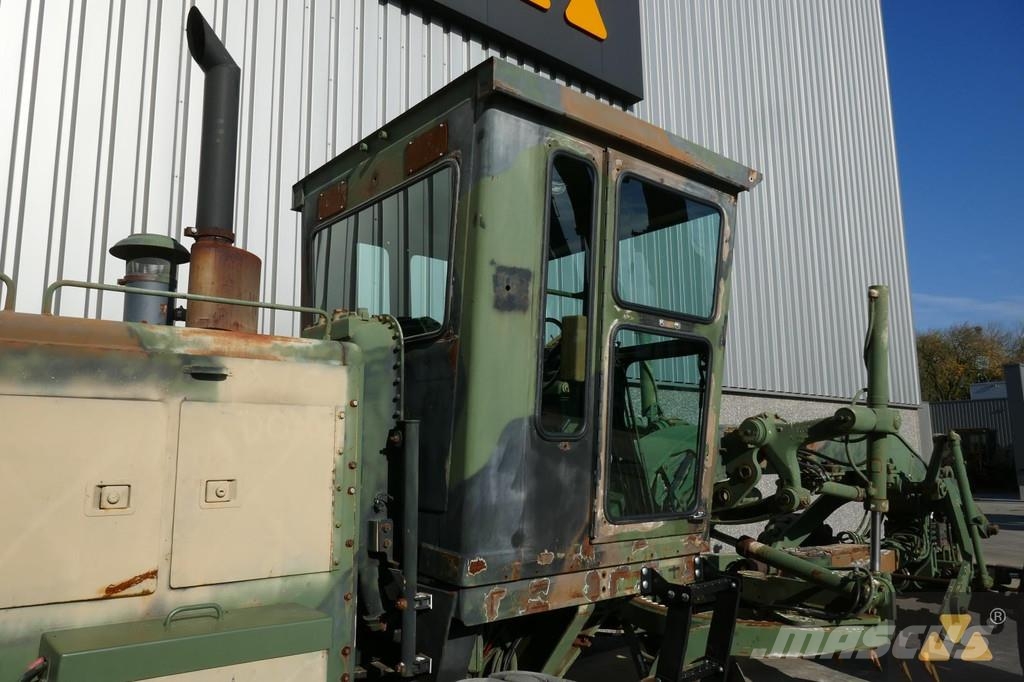 CAT 130G Ex-army Greiderid