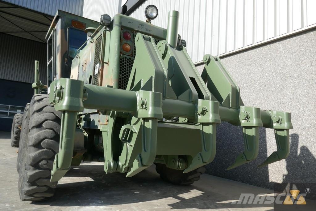 CAT 130G Ex-army Greiderid