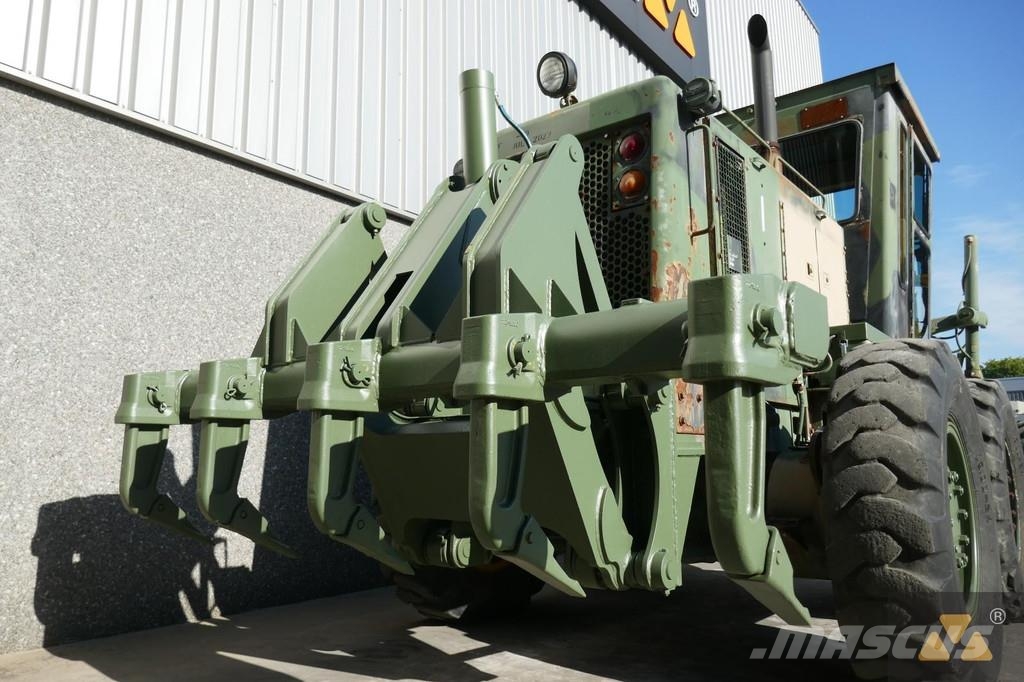 CAT 130G Ex-army Greiderid
