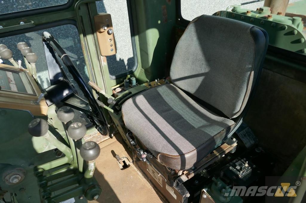 CAT 130G Ex-army Greiderid