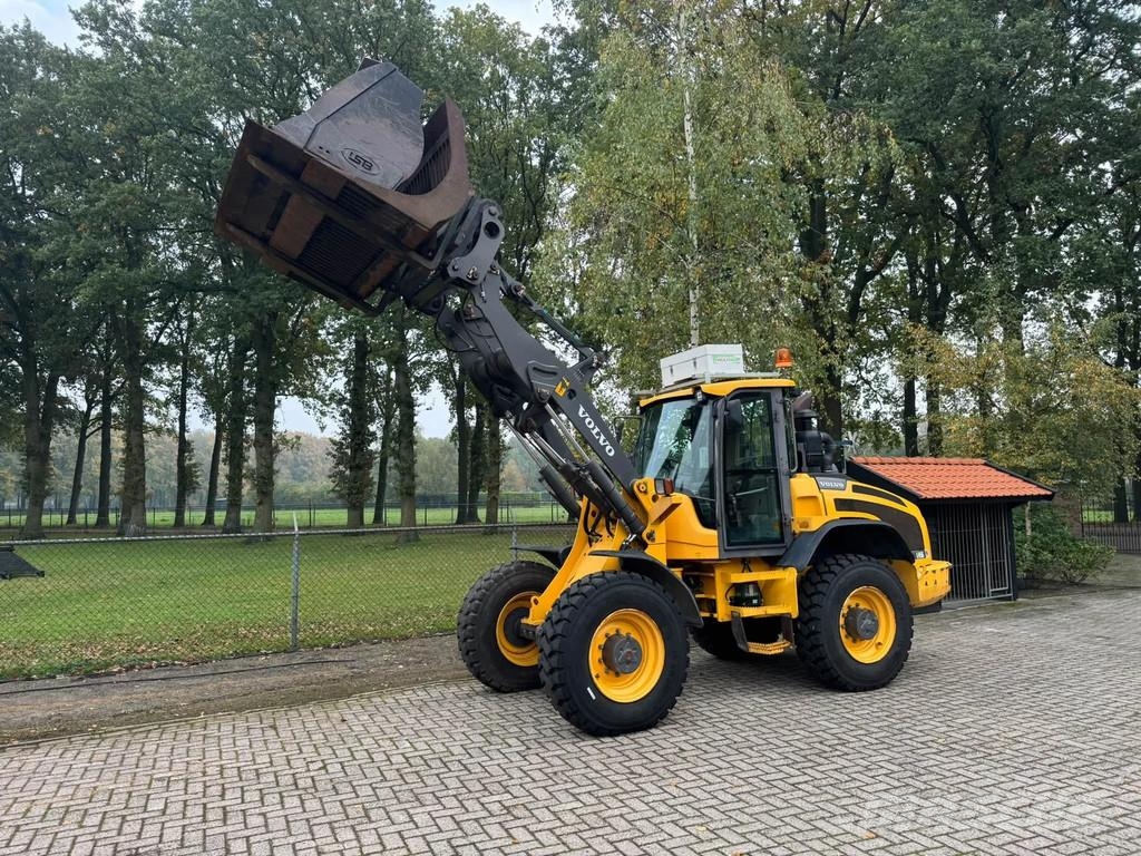 Volvo L45G Shovel loader + kenteken Kolesni nakladalci