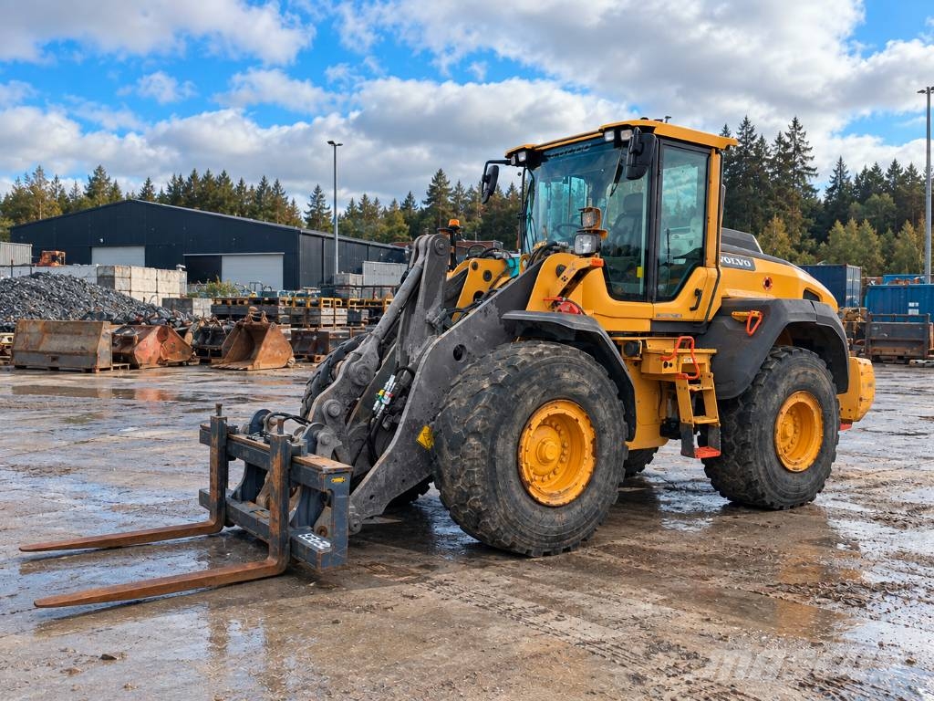 Volvo L 120 H Tulossa Pirkkala Iekrāvēji uz riteņiem