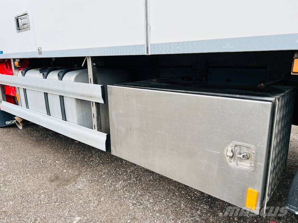 Scania R520LB6X2HNB EURO6, ADR+PTO,Retarder,full air Camiones con caja de remolque