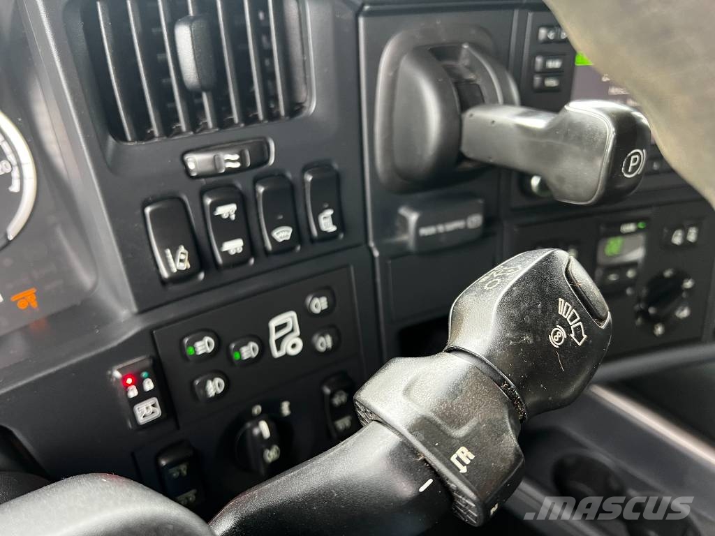 Scania R520LB6X2HNB EURO6, ADR+PTO,Retarder,full air Camiones con caja de remolque