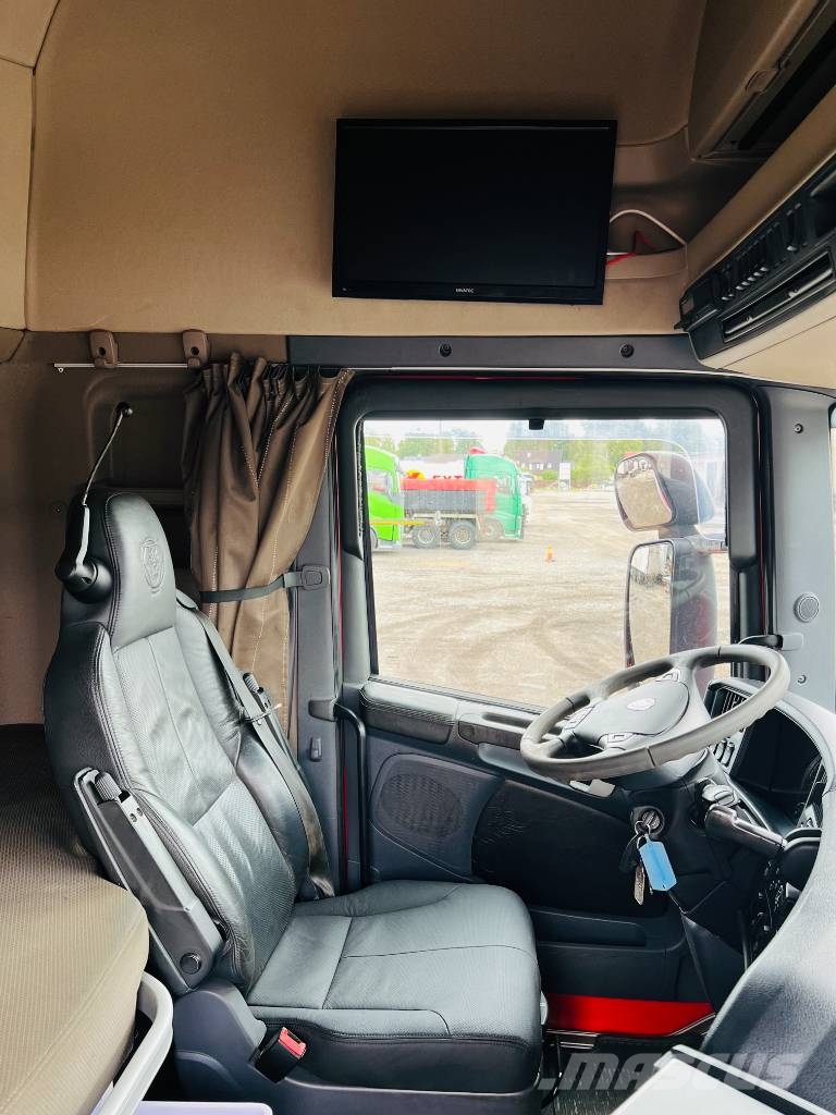 Scania R520LB6X2HNB EURO6, ADR+PTO,Retarder,full air Camiones con caja de remolque
