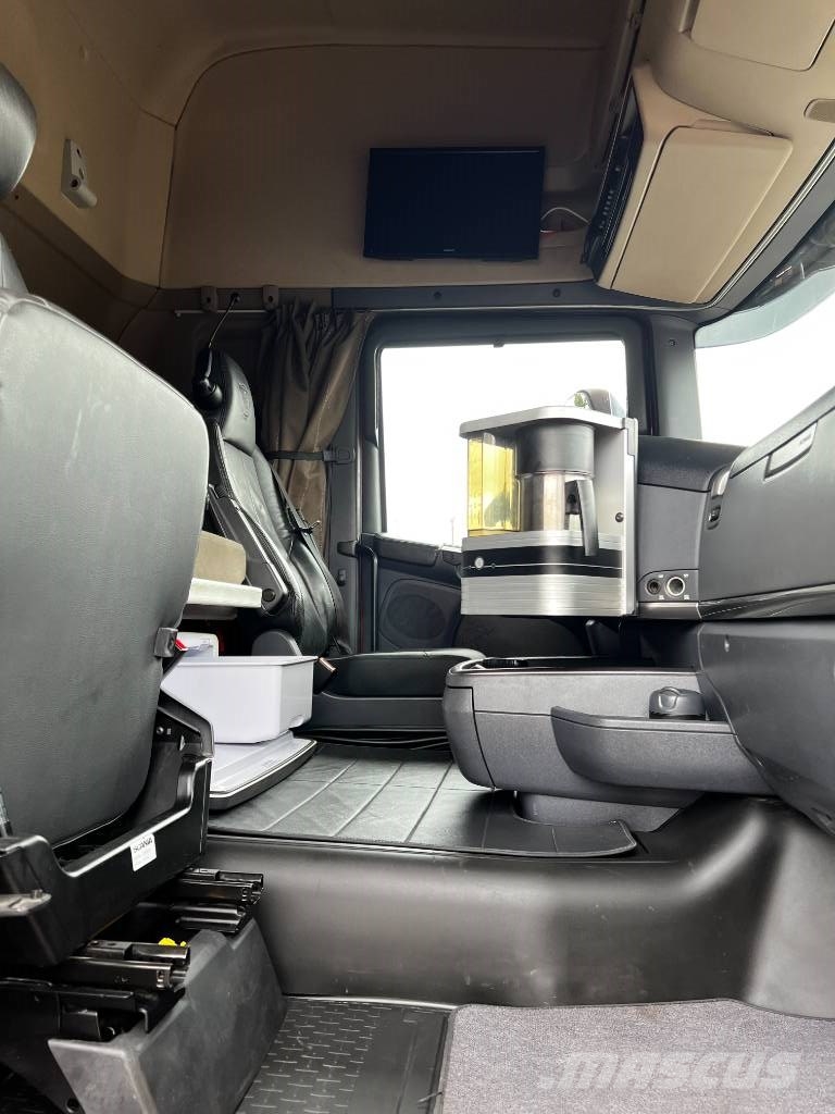 Scania R520LB6X2HNB EURO6, ADR+PTO,Retarder,full air Camiones con caja de remolque