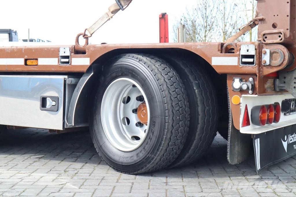 HRD STLM 3N | 3-AXLE | SLIDING RAMPS | STEER & LIFT AX Zemie treileri