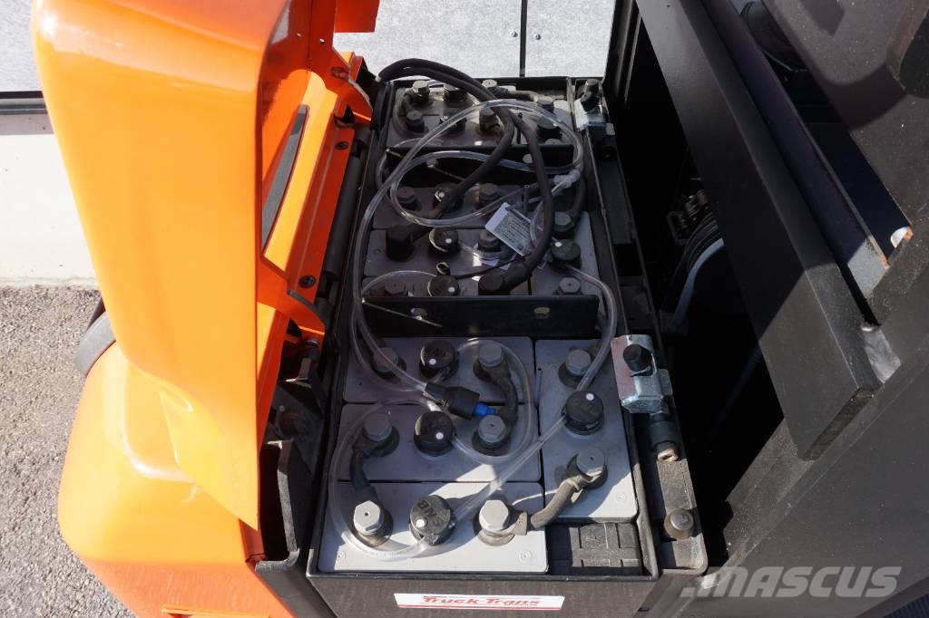 Toyota OSE100 Wózki wózki kompletacyjne średnio wysoko unoszące