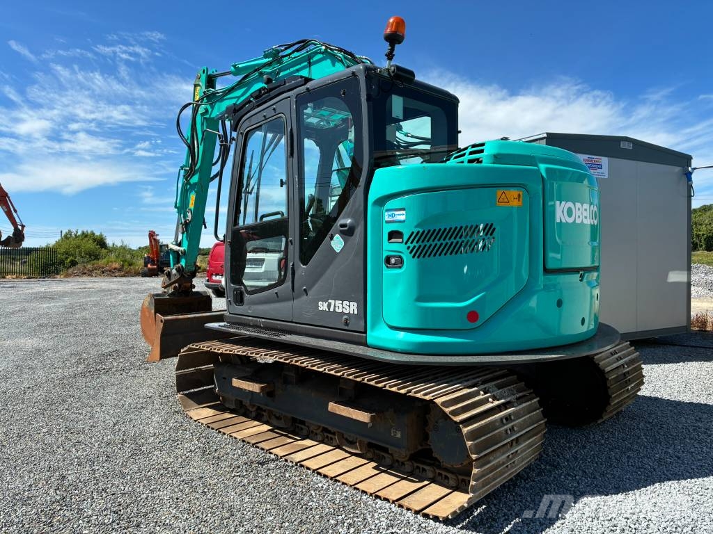 Kobelco SK75R-7 Excavadoras 7t - 12t