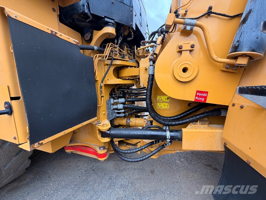 CAT 988 K XE Фронтальные погрузчики
