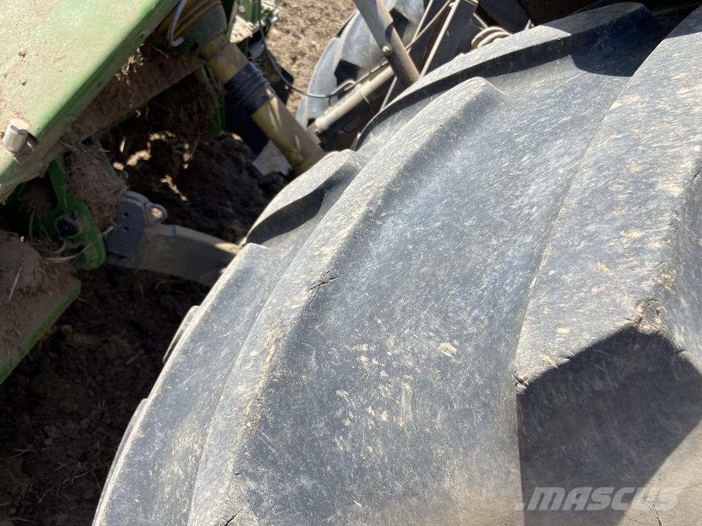 Massey Ferguson 7716S DYNA-VT EXCLUSIVE Traktori