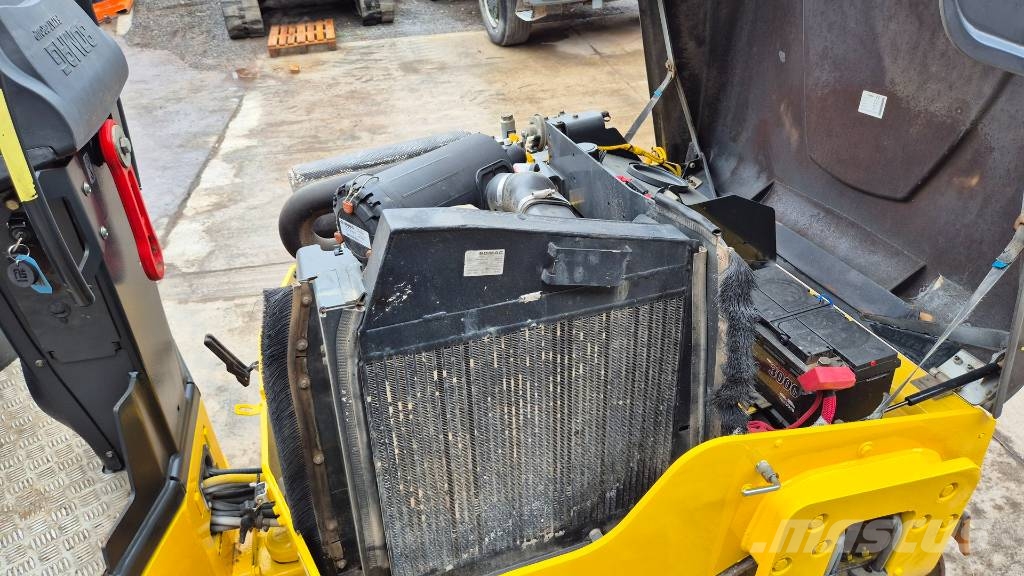 Bomag BW 135 AD-5 - 2016 YEAR - 1175 WORKING HOURS Котки тротуарні