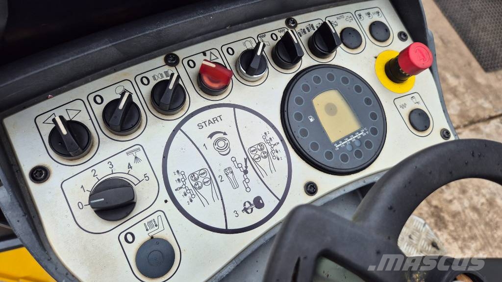 Bomag BW 135 AD-5 - 2016 YEAR - 1175 WORKING HOURS Котки тротуарні