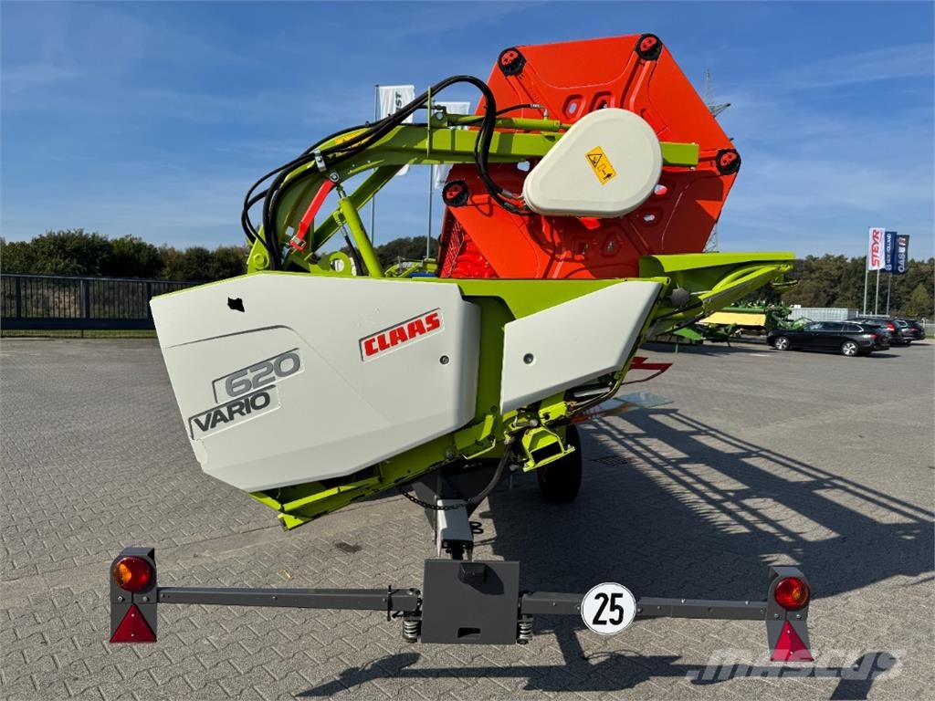 CLAAS TRION 520 inkl. V620 Mietitrebbiatrici