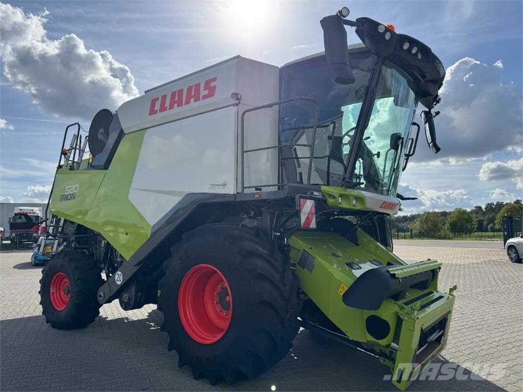 CLAAS TRION 520 inkl. V620 Mietitrebbiatrici
