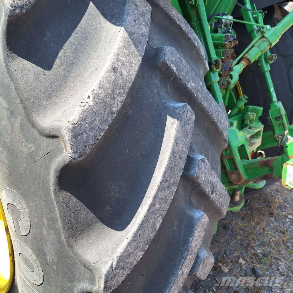 John Deere 7230 R Tractors
