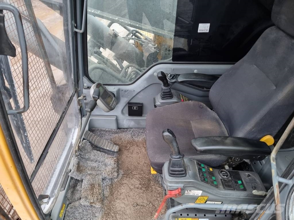 Volvo EC 700 B LC Roomikekskavaatorid