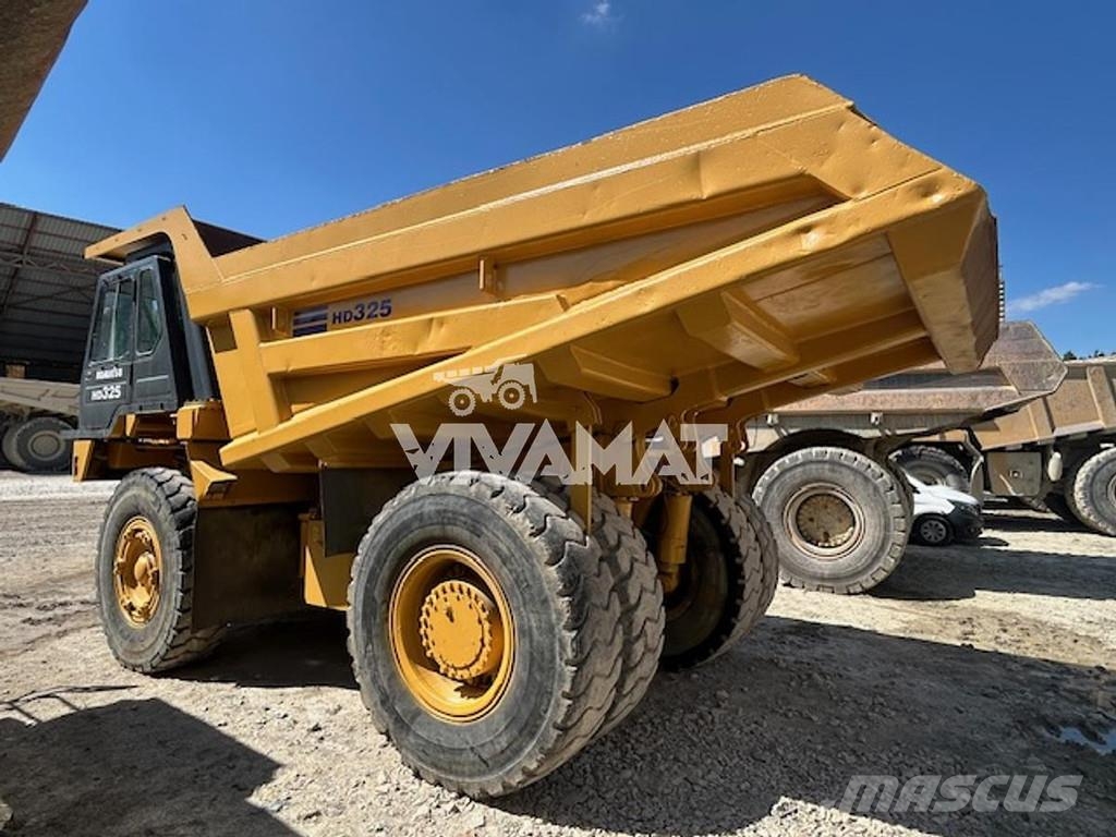 Komatsu HD325-6KE Stavebné sklápače