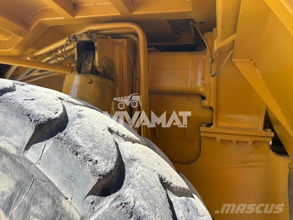 Komatsu HD325-6KE Dumpere